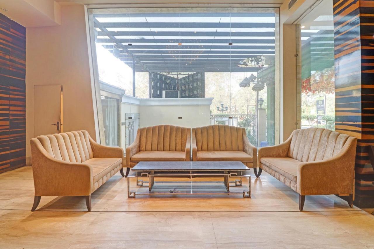 Oyo Townhouse 934 L'Elegant Hotel & Banquetby Ace Manor Ghaziabad Zewnętrze zdjęcie