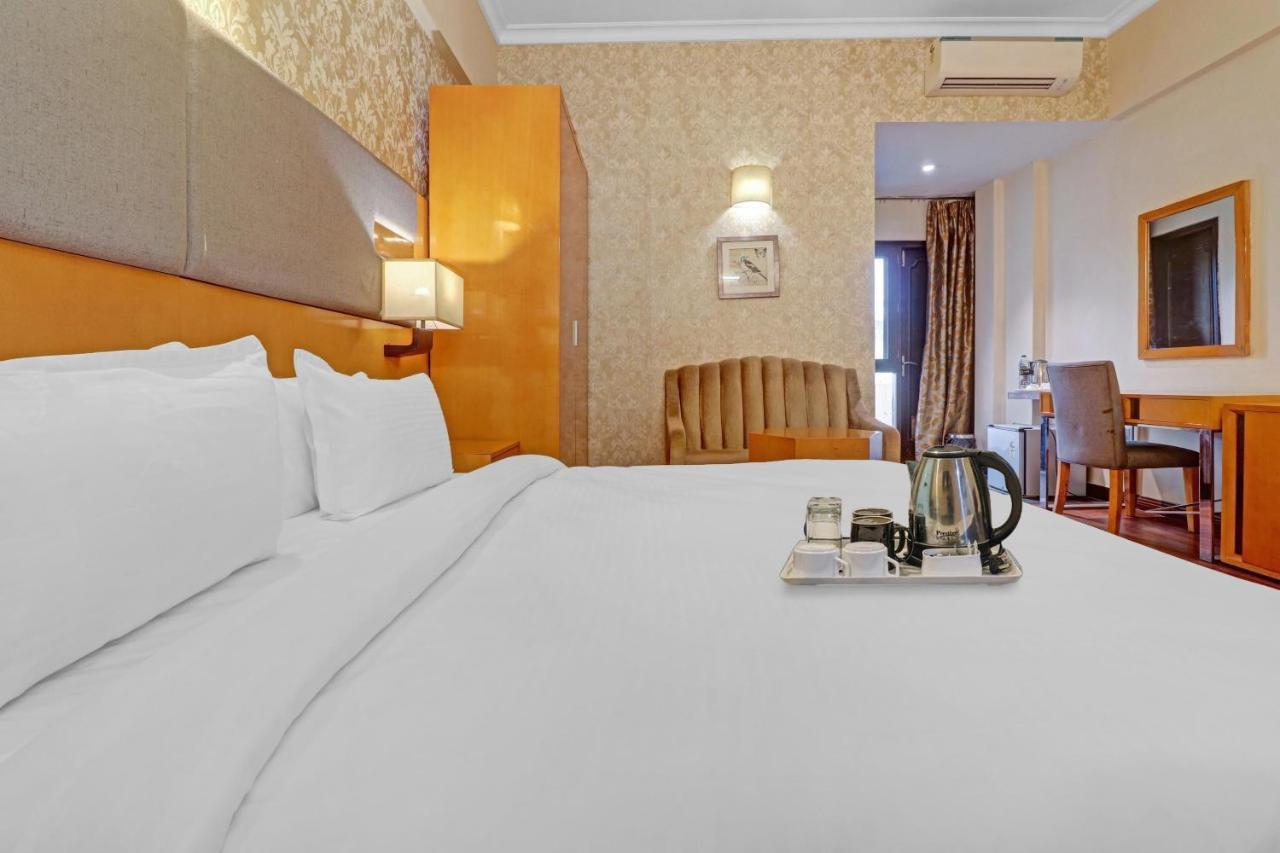 Oyo Townhouse 934 L'Elegant Hotel & Banquetby Ace Manor Ghaziabad Zewnętrze zdjęcie